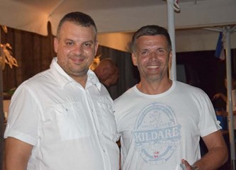 Stari podučili mlade kako su se nekada pekli pečeniki