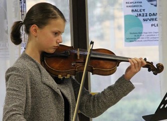 Violinisti Glazbene škole Dugo Selo posvetili koncert djelima J. S. Bacha