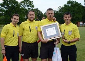 Sa suzom u oku Meić otišao u mirovinu