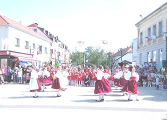 Vrbovec: Sretan Dan Europe!