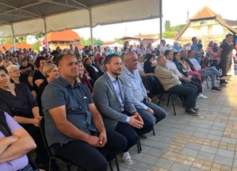 Pjesmom i plesom proslavili Ivanje