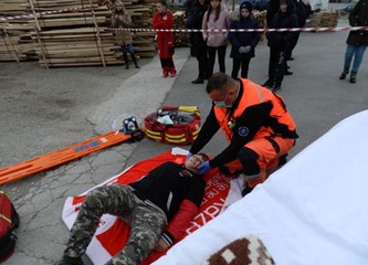 Velika vatrogasna vježba kod Drvne industrije Rubinić