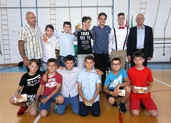 Nagrađeni najbolji sportaši osnovnih i srednjih škola u Županiji