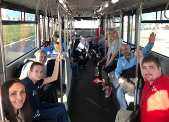 Usponovac Dominik Počekal nosio zastavu na otvaranju Europskih igara mladih