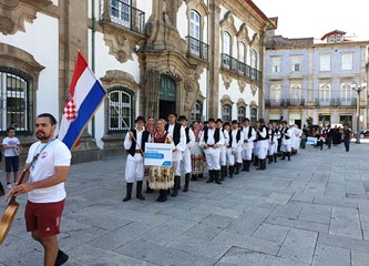 Dugoselski KUD Preporod na turneji po Portugalu
