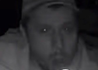 Prepoznajete li ih? Kamera 'uhvatila' provalnike koji su opelješili NK B. Jelačić Banovo i dugoselski kafić