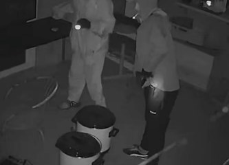 Prepoznajete li ih? Kamera 'uhvatila' provalnike koji su opelješili NK B. Jelačić Banovo i dugoselski kafić