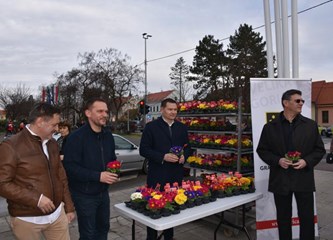 Velika Gorica: Doček Međunarodnog dana žena uz cvijeće