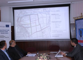 Gradonačelnik Panian potpisao ugovor o izgradnji „Razvoj infrastrukture poduzetničke zone Puhovec-Dugo Selo“