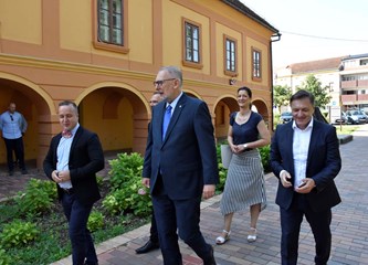 FOTO Ministra Božinovića upoznali s bogatom poviješću Turopolja, ali i podsjetili na jedno neriješeno pitanje