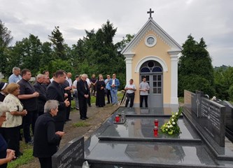 Svećenici i biskupi okupljeni povodom 56. obljetnice smrti vlč. Vranekovića