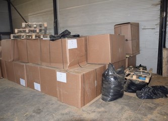 Pronađeno skladište sa 7 tona duhana! Muškarac ga pakirao pa preprodavao po Samoboru