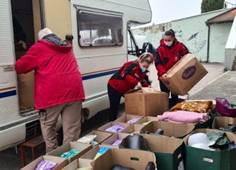 Veliko srce Vrbovčana: Kamper pun čizmama i toplih jakni krenuo za stradala područja