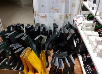 Veliko srce Vrbovčana: Kamper pun čizmama i toplih jakni krenuo za stradala područja