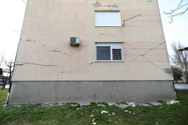 U županiji potresom oštećeno 3738 objekata, stradale u Zaprešiću obišao ministar Darko Horvat