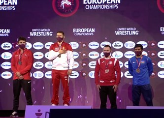 Klinča Sela slave: Antonio Kamenjašević brončani na Prvenstvu Europe u hrvanju