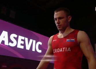 Klinča Sela slave: Antonio Kamenjašević brončani na Prvenstvu Europe u hrvanju