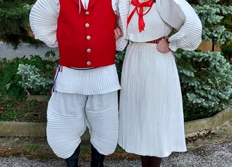 U on line modnoj reviji narodnih nošnji prva mjesta pobrali Desinčaki i Vrbovčani! Nagrade i za Sv. Nedelju, Gradec, Klinča Sela...