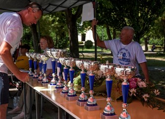 FOTO: Stotinjak biciklista na 50. Memorijalu Stjepana Grgaca u Ivaniću