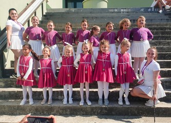 Nova priznanja za Svetojanske mažoretkinje: S Državnog prvenstva vraćaju se okićene medaljama!