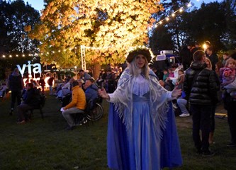 FOTO Jesenski ugođaj u središnjem goričkom parku uz film i kestene pružila nova manifestacija "Via kino"