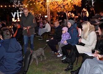 FOTO Jesenski ugođaj u središnjem goričkom parku uz film i kestene pružila nova manifestacija "Via kino"