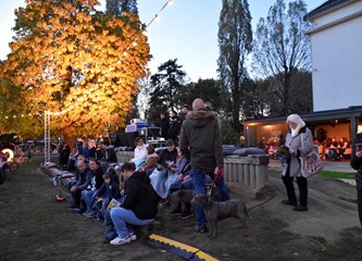 FOTO Jesenski ugođaj u središnjem goričkom parku uz film i kestene pružila nova manifestacija "Via kino"