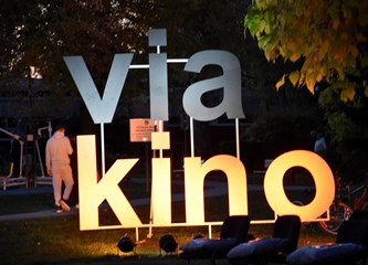 FOTO Jesenski ugođaj u središnjem goričkom parku uz film i kestene pružila nova manifestacija "Via kino"