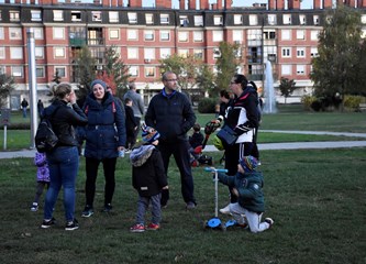 FOTO Jesenski ugođaj u središnjem goričkom parku uz film i kestene pružila nova manifestacija "Via kino"