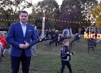 FOTO Jesenski ugođaj u središnjem goričkom parku uz film i kestene pružila nova manifestacija "Via kino"