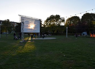 FOTO Jesenski ugođaj u središnjem goričkom parku uz film i kestene pružila nova manifestacija "Via kino"