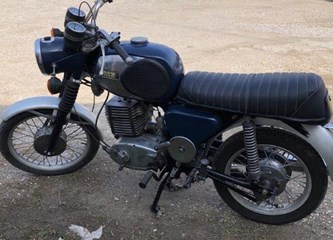 Osnovan Oldtimer klub Turopolje: Želja im je probuditi stara vozila koja spavaju po šupama i štagljevima Velikogoričana