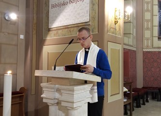 FOTO: Po 23. put Goričani čitaju Bibliju od korica do korica, dan i noć