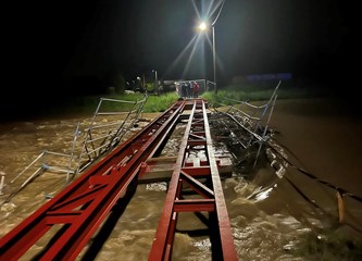 U Vrbovcu zbog poplava stotinjak vatrogasaca na terenu, u Pokupskom pripreme za vodeni val