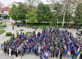 Izviđači iz cijele zemlje okupili se u Velikoj Gorici: Više od tisuću djece i mladih postrojilo se danas u centru grada