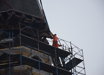Zvona i kapa zvonika ponovno vraćeni "turopoljskoj katedrali"