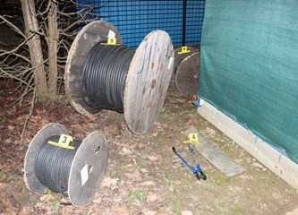FOTO: Krali elektro-instalacijske kolutove, pa ih u krađi zatekla ivanićgradska policija