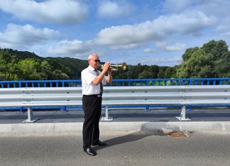 Polaganjem vijenca i paljenjem svijeća u Pokupskom počelo obilježavanje Dana branitelja Zagrebačke županije