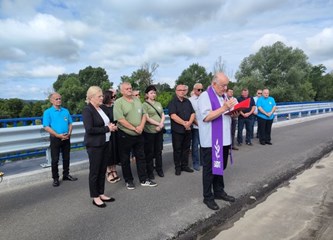 Polaganjem vijenca i paljenjem svijeća u Pokupskom počelo obilježavanje Dana branitelja Zagrebačke županije