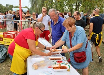 Tradicionalna Svetonedeljska fišijada održana na jezeru Rakitje